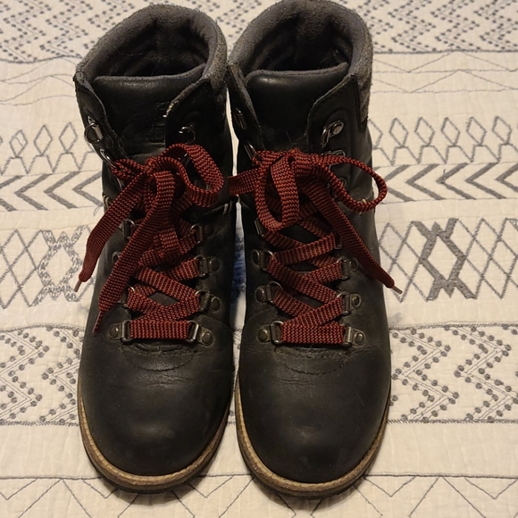 kodiak Shoes - *Host Pick* Kodiak hiking boots